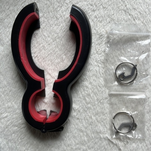 6 in 1 Portable Manual Can Opener - Your Kitchen's Must-Have Tool! - Picture 2 of 2